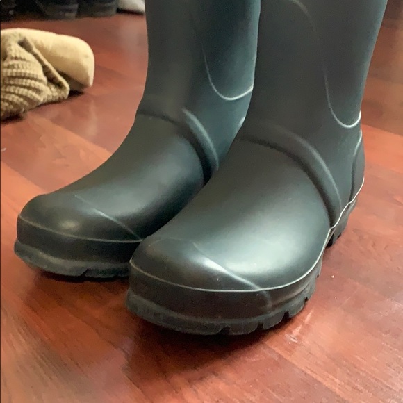 COPY - Hunter Tall Rain Boots (Including Tall Boot Socks) - Picture 3 of 7